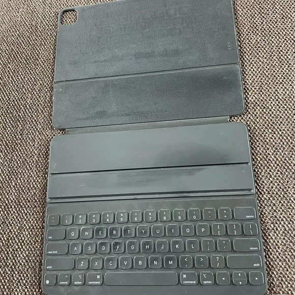 iPad Pro Smart Keyboard